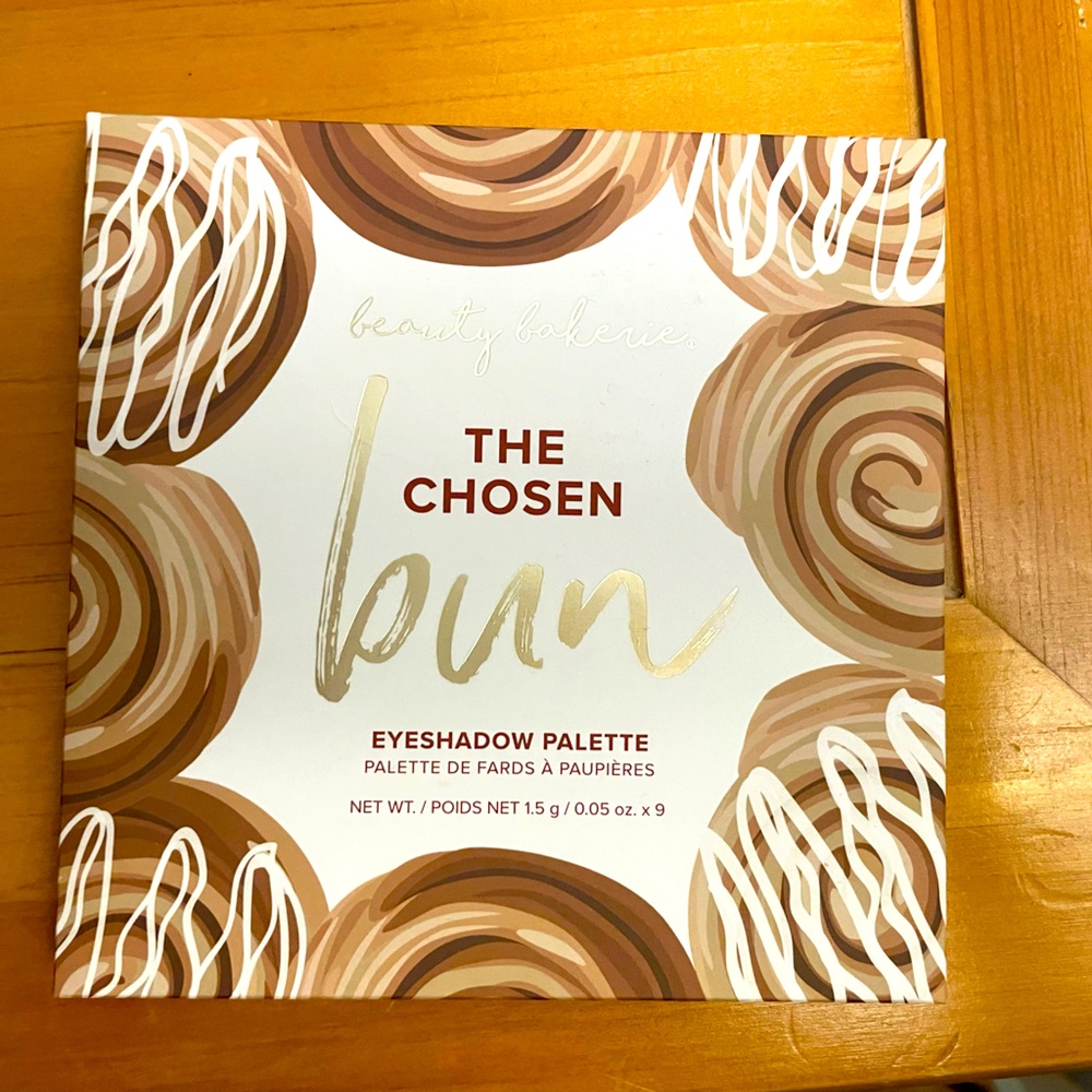 Beauty Bakerie The Chosen Bun Palette with Brown and Cream Swirls